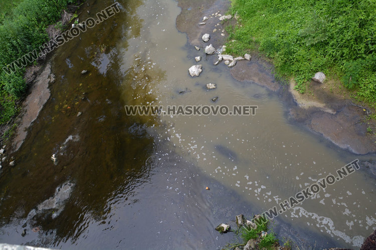 Предприятие изпуснало отпадъчни води в река Меричлерска, снимка -архив