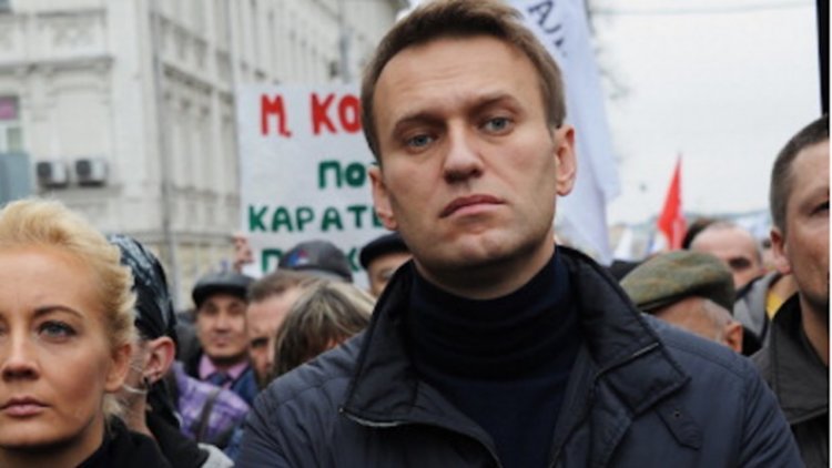 Руските власти освободиха Навални след 25 дни в ареста