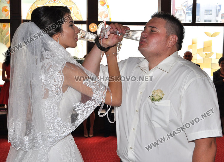 Хасковски рокер си взе казанлъшка булка на 7.7.2017