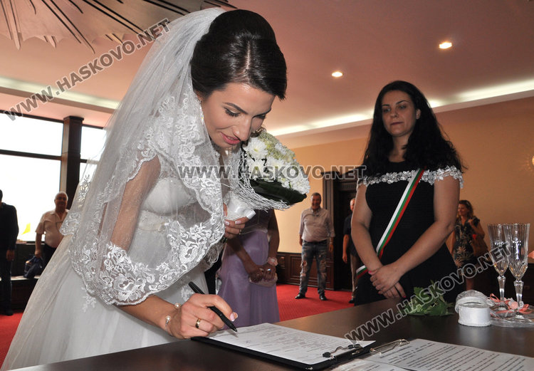 Хасковски рокер си взе казанлъшка булка на 7.7.2017