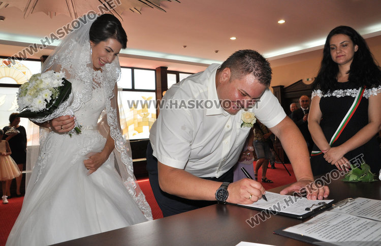 Хасковски рокер си взе казанлъшка булка на 7.7.2017