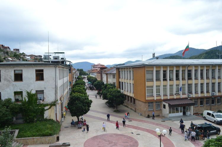 Днес отново ще е слънчево с температури 30-35 градуса