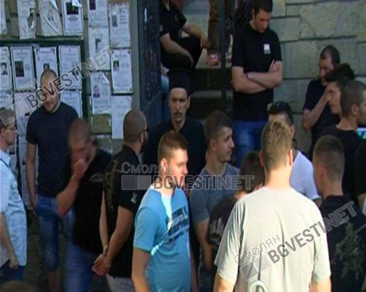 Мирен протест и бдение в Смолян заради побоя над Георги