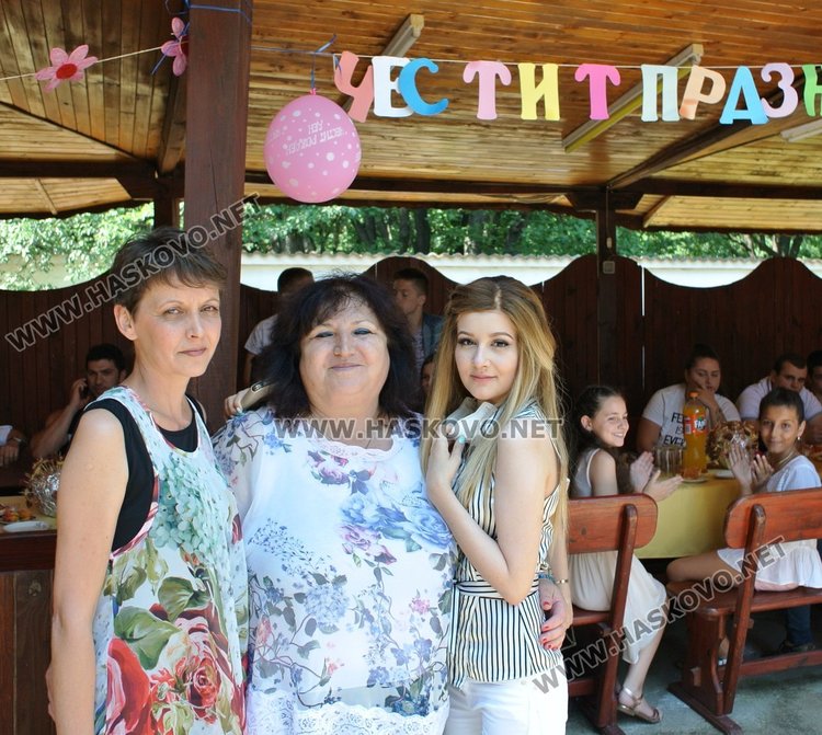 Ники подкрепи Крис и Дани, отбелязаха 1 г. „Деца помагат на деца”