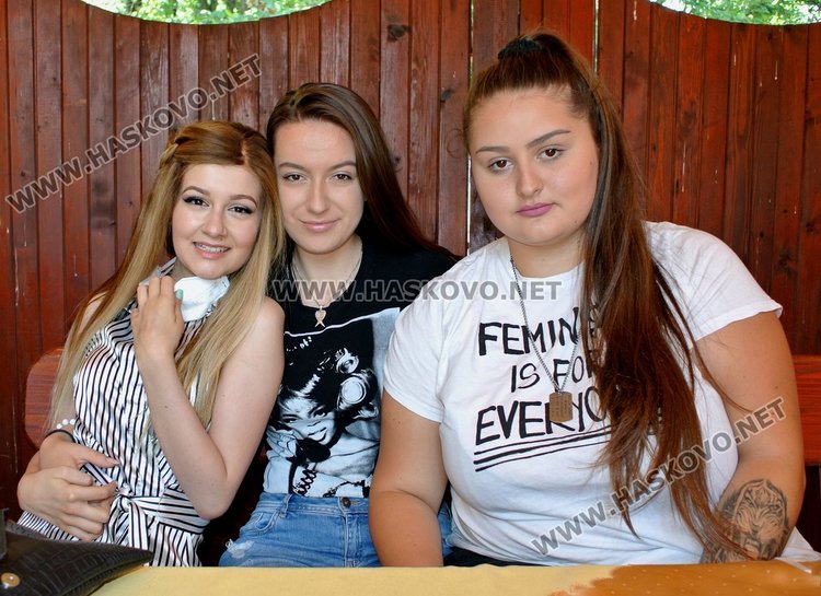 Ники подкрепи Крис и Дани, отбелязаха 1 г. „Деца помагат на деца”