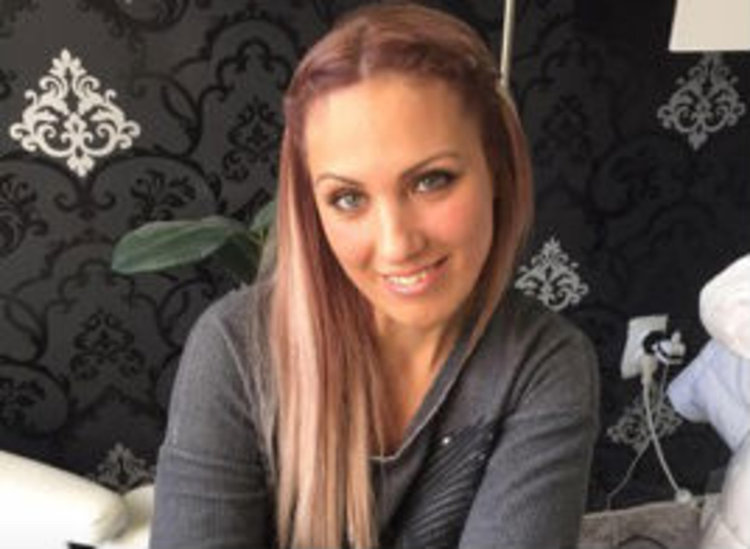 Първо място за дебют на престижен фестивал завоюва първомайска маникюристка