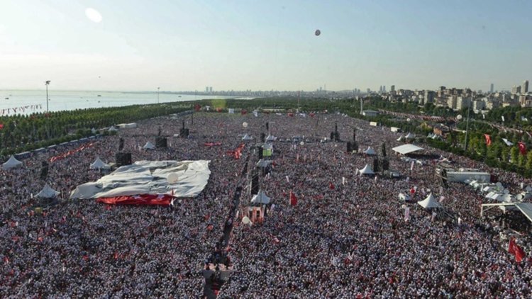 Турската опозиция демонстрира събуждането си