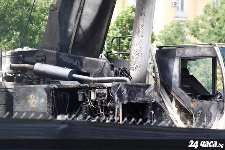 С палежа на крана до НДК бил застрашен животът на минувачи