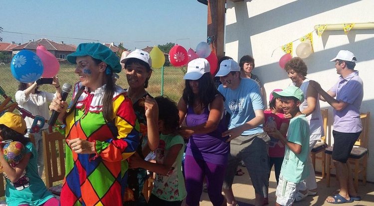 Зарадваха с дарение център "Дъга" навръх 3-ия рожден ден