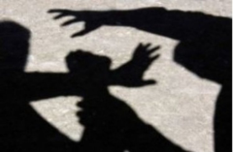 Четирима нападнаха възрастен мъж, задигнаха му парите