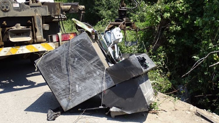 Крадците изпуснали в дере откраднатия в Катунци банкомат