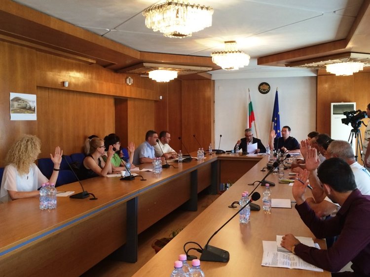 Областната комисия по безопасност на движението набеляза мерки за предотвратяване на ПТП в региона