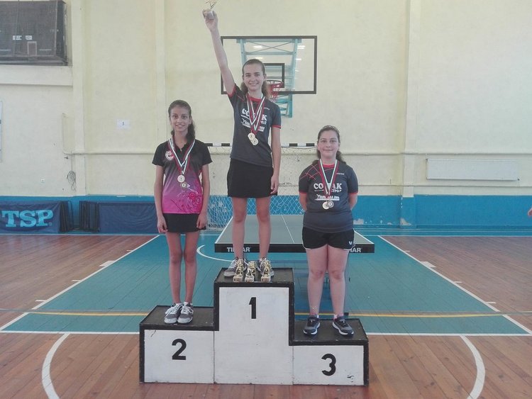 Десет медала спечелиха тенисистите от Ардино 