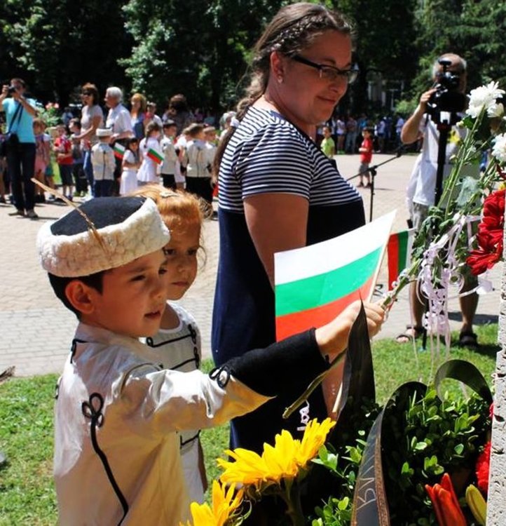 Димитровград почита 180 години от рождението на Васил Левски