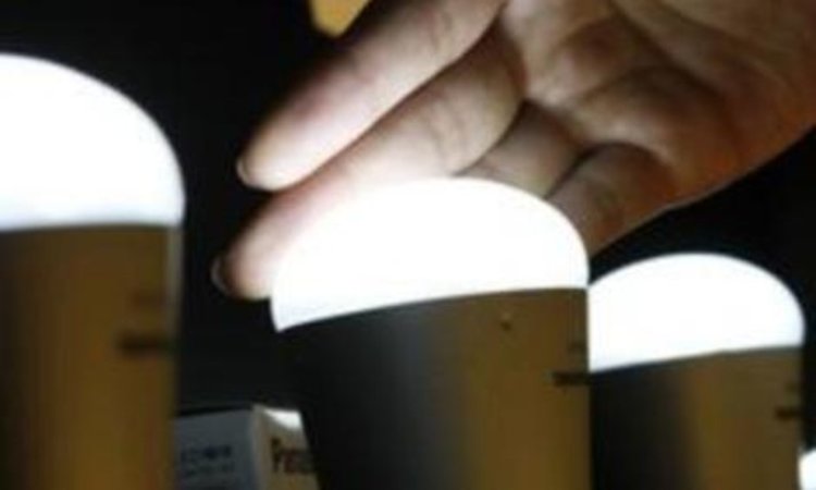 Изтеглиха от пазара 280 000 опасни LED прожектора