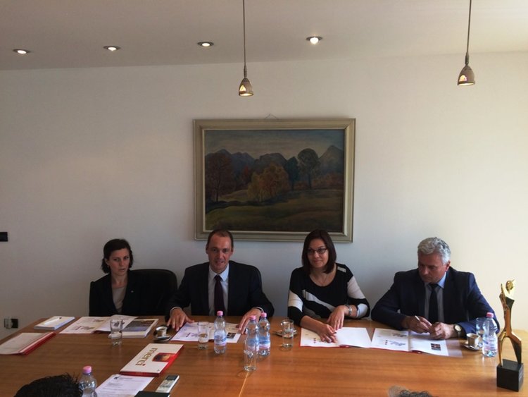 Областният управител обсъди електроенергийната сигурност в региона с ръководството на EVN