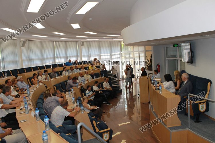 Точката бе идинствена в дневния ред на общинарите