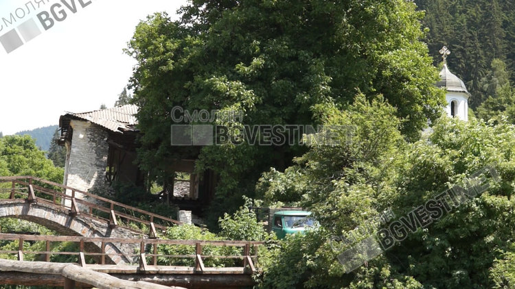 Полуразрушената сграда на старото училище в Широка лъка става Музей на духовността