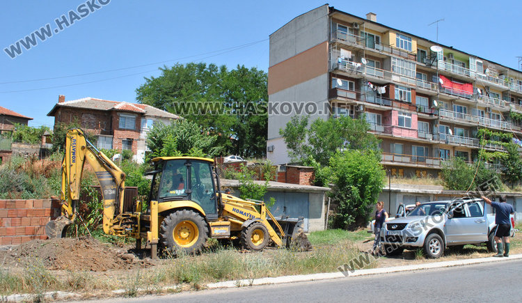ВиК: двама от пет крадат, пълнят микроязовир с питейна вода