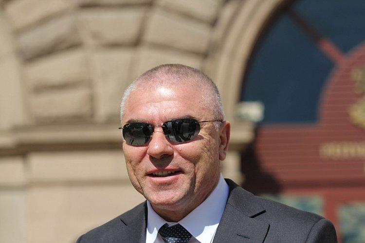 Oще двама депутати на Марешки с обвинения