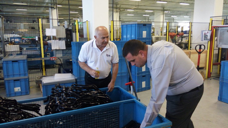 Амбицията на „Теклас”: Минималната работна заплата в завода да стане 1 000 евро