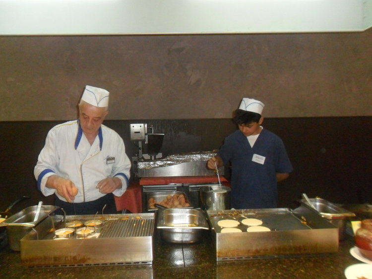 Курортен комплекс „Албена” посреща златаровци на практика