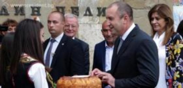 В творчеството на Елин Пелин са багрите на българщината  