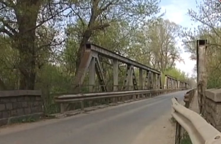 Питат регионалния министър за мостовете на Марица и за Поройна