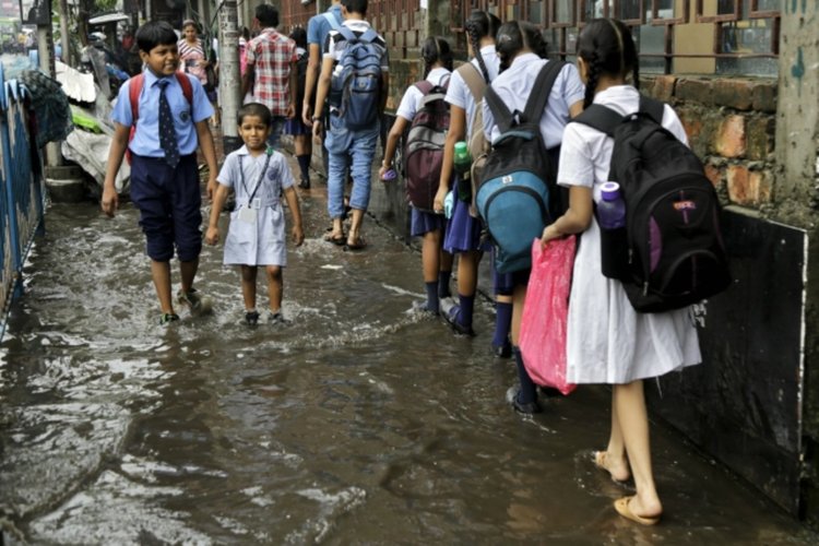 Мусон в Индия отне живота на десетки