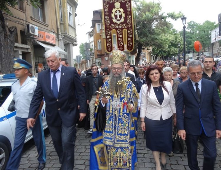 Цвета Караянчева и Никола Чанев специални гости на празника на храма „Света Марина” в Пловдив