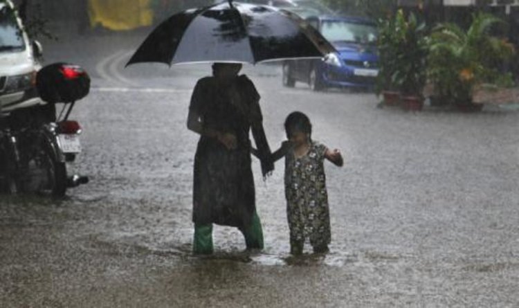 Мусон в Индия отне живота на десетки