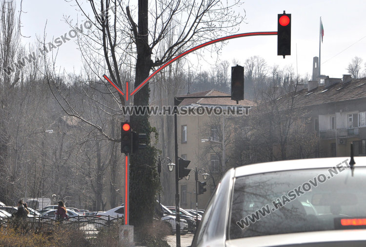 Прокуратурата разследва сделката за светофара до театъра