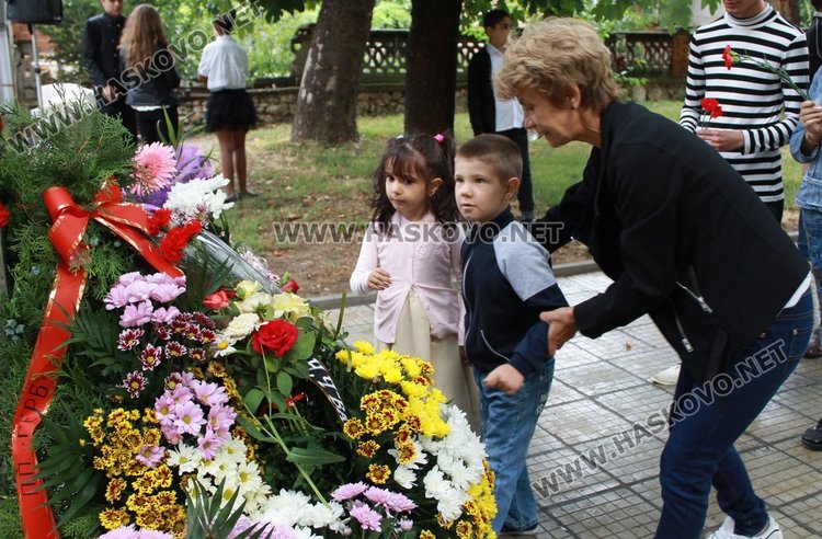 Почетоха рождението на Апостола на свободата в Димитровград
