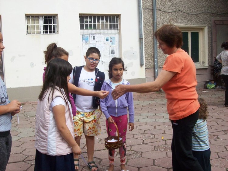 След това те разпространиха мислите сред жителите на Меричлери