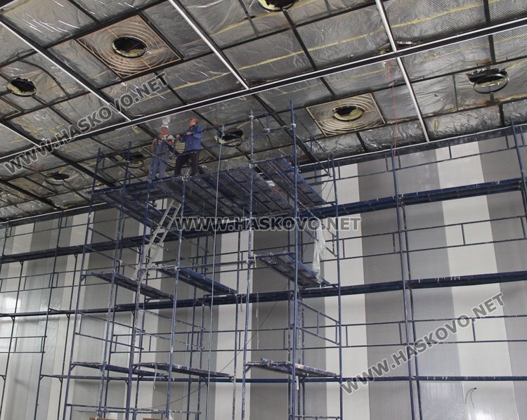 В края на август приключва ремонта на зала "Младост"?