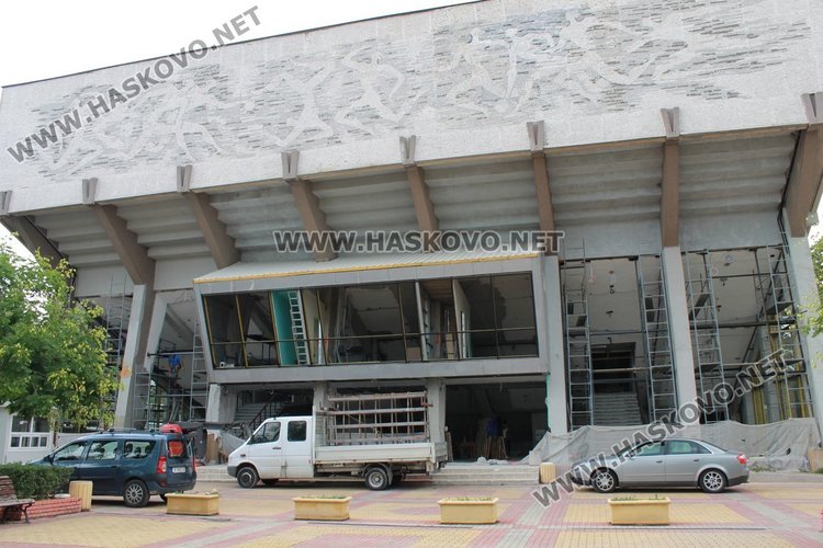 В края на август се очаква да бъде завършен ремонта на Спортна зала "Младост"