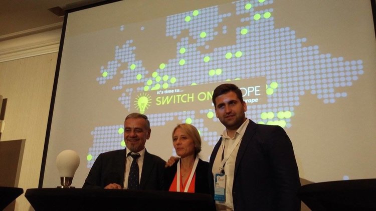 Учениците от Езиковата се представиха отлично в Брюксел с компанията си Noetic 