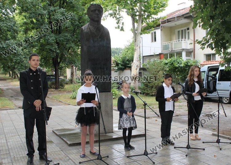 Почетоха рождението на Апостола на свободата в Димитровград