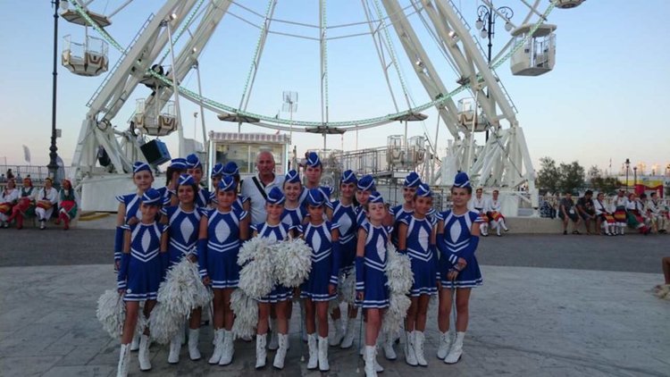 Нашите мажоретки и гвардейци спечелиха сърцата на италианците