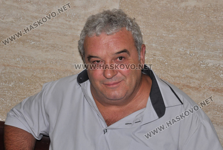 Вангел Попов