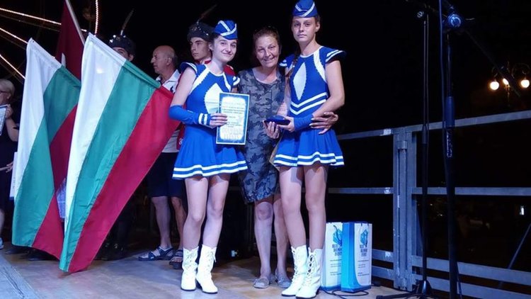 Нашите мажоретки и гвардейци спечелиха сърцата на италианците