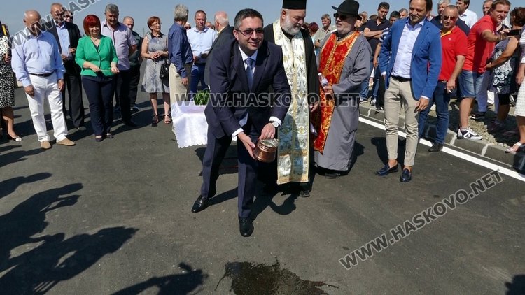 Първомайци вече ще се прибират от морето през новия пътен възел „Плодовитово”