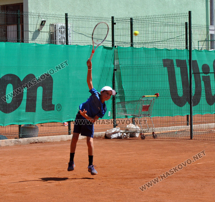 Васил Язаджиев