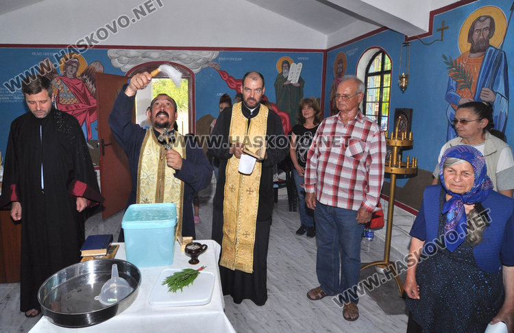 Погребаха за петстотен път Свети Илия край Сираково