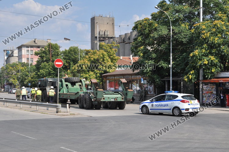 Танкове блокираха булеварда до Сточна гара