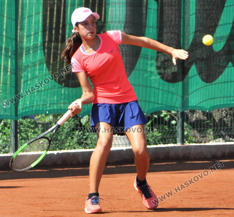 Втори Гришо в Хасково: Адрияно триумфира на Държавното по тенис