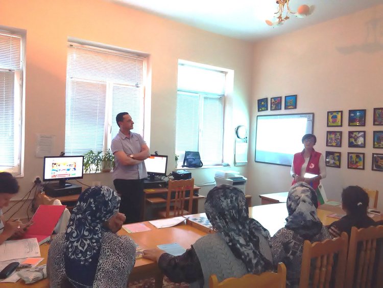 Д-р Мухтаров даде съвети на социално слаби от Стремци как да се хранят при различни заболявания