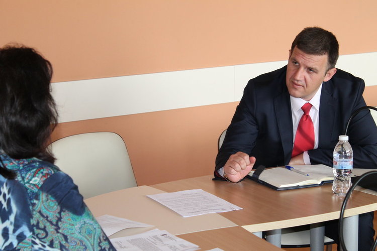 Областният управител тръгва по общините за срещи с хората