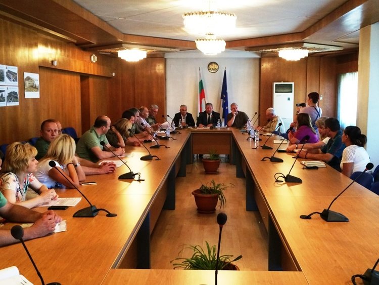 Вземат се спешни мерки за решаване на проблема със съхненето на горите в Родопите