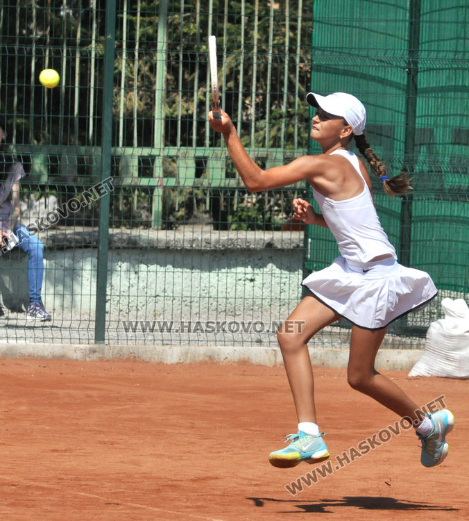 Втори Гришо в Хасково: Адрияно триумфира на Държавното по тенис
